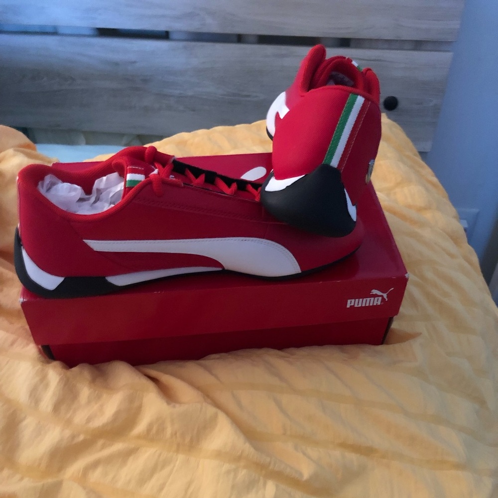 Unisex shoe men size 9/ women size 10